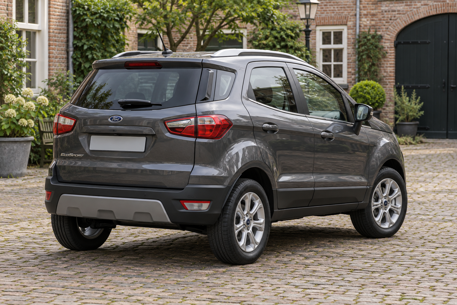 Ford EcoSport van achteren als algemene modelillustratie