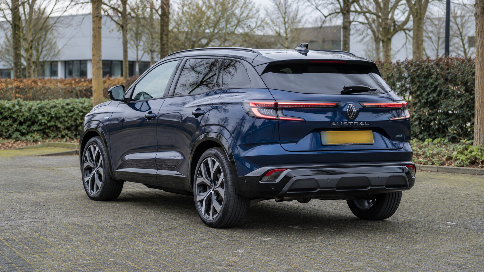 Renault Austral uit de eerdere modelreeks van achteren