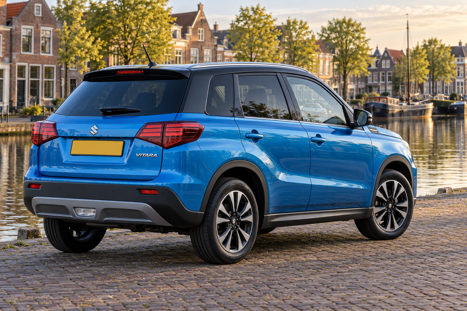 Suzuki Vitara van een eerdere uitvoering, schuin achteraan