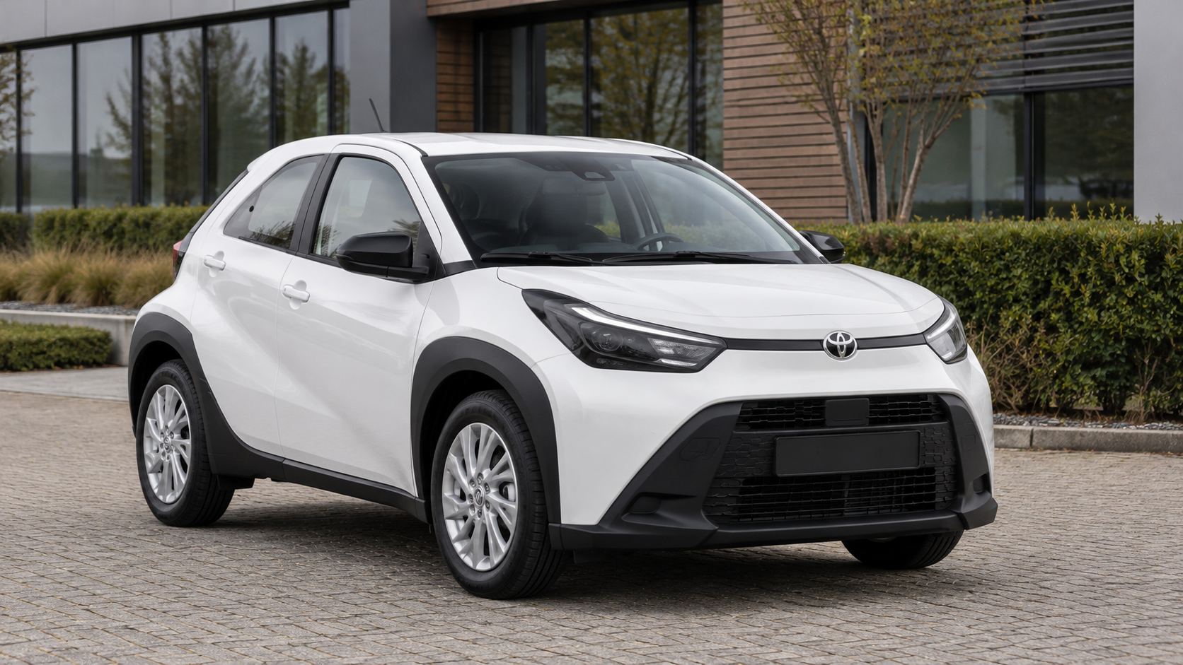 Vernieuwde Toyota Aygo X Hybrid, ter vergelijking met de eerdere 1.0 benzine